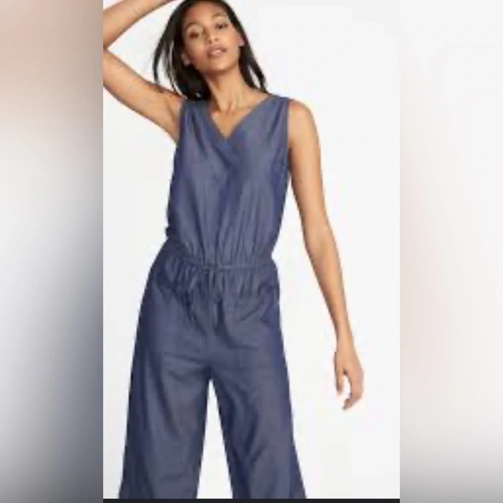 Old Navy Utility Jumpsuit size Medium - Picture 6 of 9